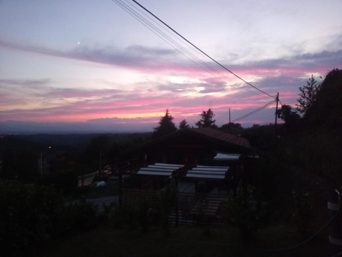 La Tana Dello Scoiattolo - Adults Only Bed & Breakfast Murazzano  ภายนอก รูปภาพ
