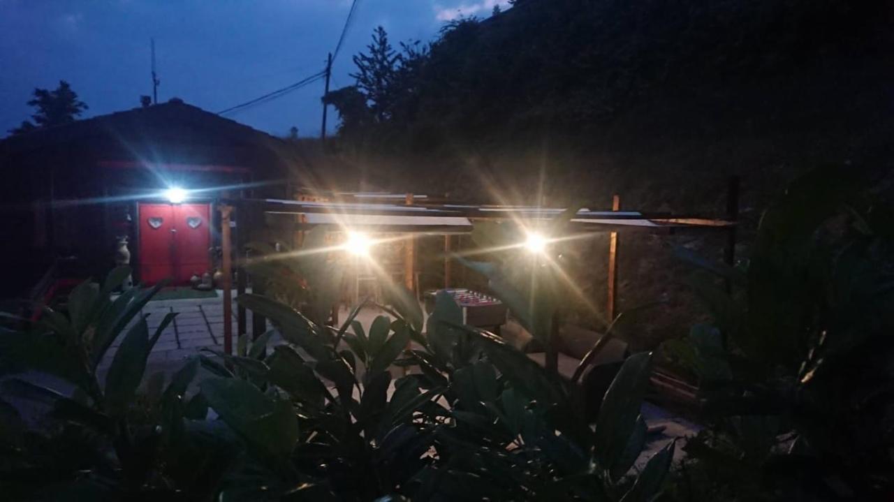 La Tana Dello Scoiattolo - Adults Only Bed & Breakfast Murazzano  ภายนอก รูปภาพ