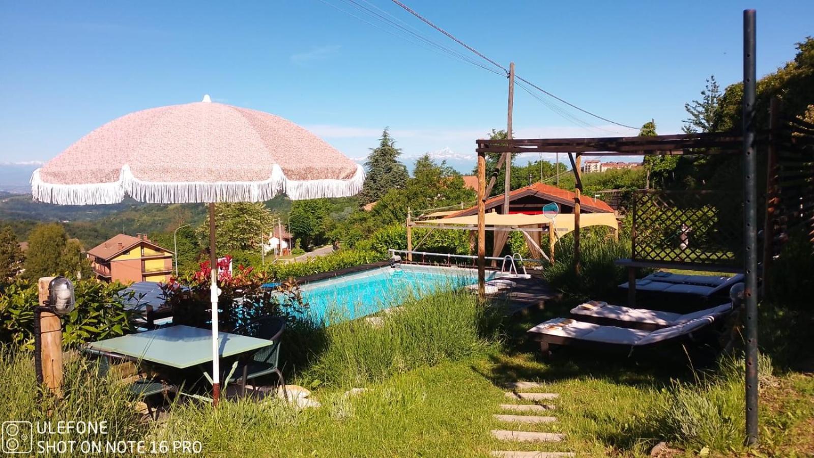 La Tana Dello Scoiattolo - Adults Only Bed & Breakfast Murazzano  ภายนอก รูปภาพ