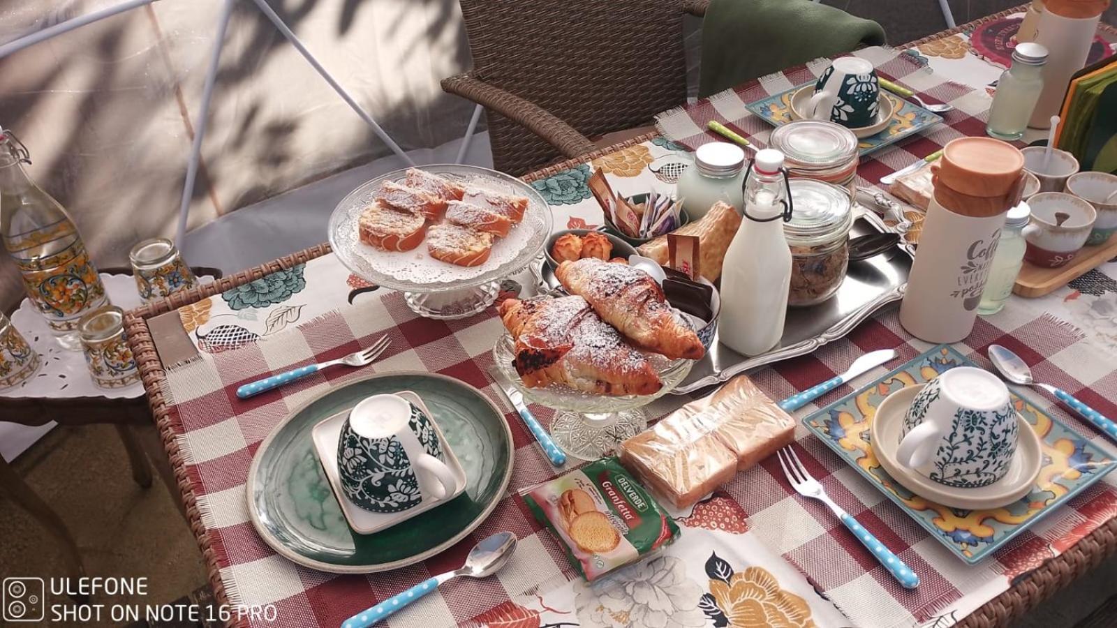 La Tana Dello Scoiattolo - Adults Only Bed & Breakfast Murazzano  ภายนอก รูปภาพ